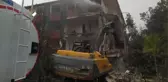 Büyükçekmece'de riskli binalar bir bir yıkılıyor! Hedefte 2 bin 300 bina var, başkan son deprem sonrası resti çekti