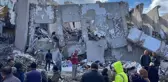 Milyonlarca lira ödeyip aldıkları yepyeni daireleri depremde yıkılan vatandaşlar isyan etti