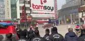 Malatya'da, 5.6 Büyüklüğündeki Depremin Ardından Bir Binanın Çöküşü, Kameralara Yansıdı