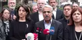 Hdp'nin Kızılay Binası Önünde Açıklama Yapmasına Polis İzin Vermedi.