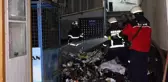 Sigara izmariti tekstil atölyesindeki atık kumaşları yaktı