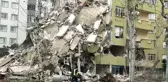 Ceyhan'da ağır hasarlı yapıların yıkımı başladı