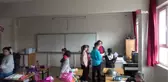 Öğretmeni ağlatan hatıra... Depremde yıkılan evinin anahtarını verdi, öğretmeni gözyaşlarına boğuldu