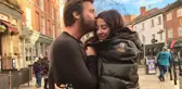 Romantik Kıvanç Tatlıtuğ! Eşi Başak Dizer ve oğlunun doğum tarihini dövme yaptırdı