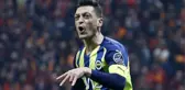 Futbolu bırakan Mesut Özil, gözyaşlarına boğulduğu anı ilk kez anlattı: Uçak havalandığı an ağlamaya başladım