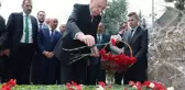 Cumhurbaşkanı Erdoğan, Alparslan Türkeş'in mezarını ziyaret etti