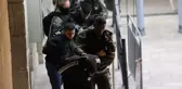 İsrail polisi, Mescid-i Aksa baskınında 450 Filistinliyi gözaltına aldı