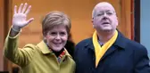 Eski İskoçya Başbakanı Nicola Sturgeon'ın eşi gözaltına alındı, İskoç Ulusal Partisi'nin mali işleri hakkında sorgulanıyor
