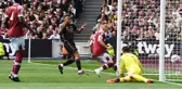 Premier Lig'de zirve karıştı! Arsenal, şampiyonluk yolunda fena tökezledi