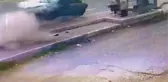 Otomobil, duraktaki yolcuların arasına daldı! 6 yaralı