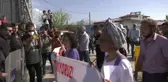 Samandağlı Depremzedeler, Molozların Yaşam Alanlarına Dökülmesini Protesto Etmek İstedi, Polis Müdahale Etti: 
