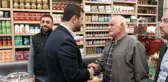 AK Parti İstanbul Milletvekili adayı Yunus Fırat Aydın, Kartal'da esnaf ziyaretlerinde bulundu