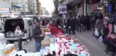 Afyonkarahisar'da bayram pazarında Arife günü yoğunluğu