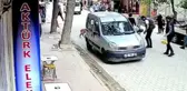 Edremit'te feci kaza kamerada... 7 yaşındaki çocuk aracın altında kaldı