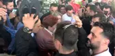 Akşener ve İmamoğlu'na türbede ayakkabı uyarısı