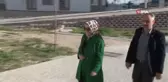 İki çocuk annesi muhtar, depremzede çocukları yalnız bırakmıyor