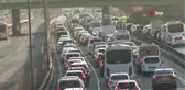 Haftanın ilk iş günü trafik yoğunluğu yaşanıyor