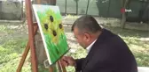 Köydeki evinden Avrupa'ya sanatı satıyor