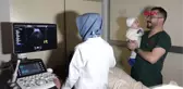 KARNINDAN 5 KİLO MİYOM ÇIKARILDI, İLK BEBEĞİNE KAVUŞTU