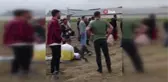 Kamyon ile minibüs böyle çarpıştı: 10 yaralı
