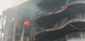 İZMİR'DE LÜKS SİTEDE ALEVLER ZAMAN ZAMAN YENİDEN YÜKSELİYOR