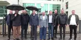 Sıfır araç bayisinde dolandırıldılar