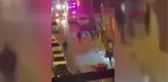 FATİH'TE PENCEREDEN KAVGAYI İZLERKEN POLİSİN UYARI ATEŞİYLE BAŞINDAN YARALANDI