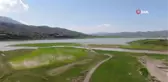 Umutlandıran görüntü, artık o tabeladan su görünüyor