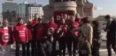 DİSK Taksim Anıtı'na çelenk bıraktı