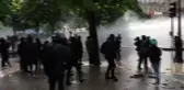 Fransa'daki olaylı 1 Mayıs'ta yaklaşık 200 gözaltı