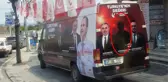 Yeniden Refah Partisi'nin seçim aracında kadın adayın yüzü karartıldı! Tepkiler sonrası açıklama geldi