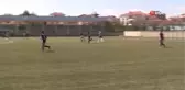 Maçın 90+5'inci dakikasında gelen gol sonrası saha içi bir anda karışırken, hakem maçı iptal etti
