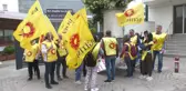 İzmir'de Eğitim-Sen üyeleri öğretmenler arasındaki ücret farklılığına tepki gösterdi