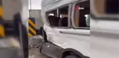 Kamyon işçi servisine çarptı: 7 yaralı