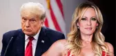Donald Trump yetişkin film yıldızına 'sus payı' davası kapsamında hakim karşısına çıktı