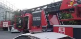 Üsküdar'da araç bariyerleri aşarak alttaki sokağa düştü: 1 hafif yaralı