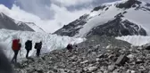 Çinli Bilim İnsanları Everest Dağı'nda Araştırma Yapıyor