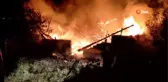 Malzeme deposu alev alev yandı