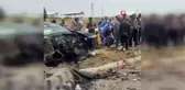 Otomobil ile traktör çarpıştı: 1'i ağır 3 yaralı