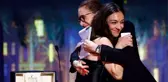 Cannes'da En İyi Kadın Oyuncu Ödülünü alan Merve Dizdar'a ünlüler ve siyasetçilerden tebrik yağdı