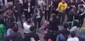 Bingöl'de AK Parti seçim koordinasyon önünde davullu, zurnalı, halaylı seçim sevinci