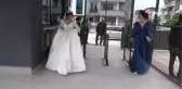 Gelin ve damat sandığa son 15 dakika kala yetişebildi