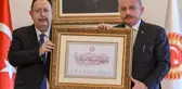 YSK, Cumhurbaşkanı Erdoğan'ın mazbatasını TBMM Başkanı Şentop'a teslim etti