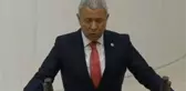 CHP Adana Milletvekili Orhan Sümer, yemin metnini besmele çekerek okudu
