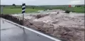 Eskişehir'de Sağanak Sonrası Dere Taştı, Karayolu Balçıkla Kaplandı