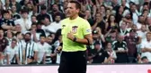 Böyle hakem hatası görülmedi! Maçı bitirip Beşiktaş'a penaltı verdi