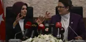 Aile ve Sosyal Hizmetler Bakanlığı'nda devir teslim! Derya Yanık'ın uyarısı törene damga vurdu
