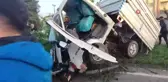 Ağaca çarpan kamyonet ikiye bölündü: 2 yaralı