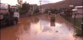 Sivas'ta su baskınlarına rağmen çocuklar oyunlarına devam etti