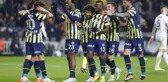 Fenerbahçe taraftarını kahredecek haber! Yıldız futbolcu, yeni takımı ile el sıkıştı